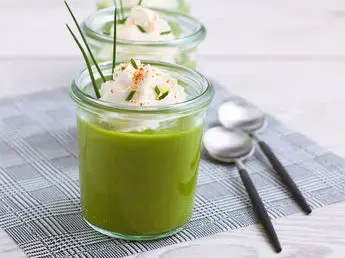 Cappuccino de légumes d'été, chantilly au citron vert